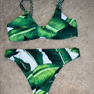Green bikini set